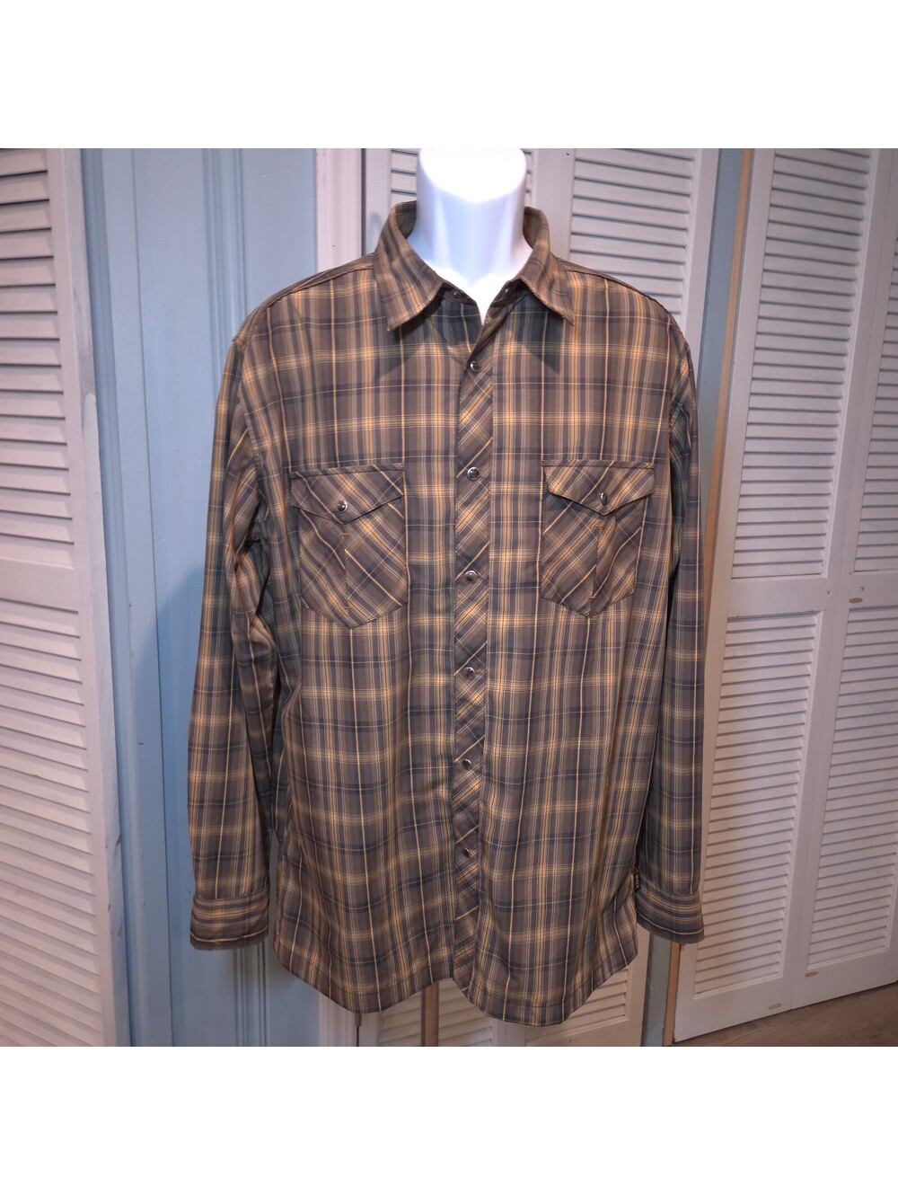 Kuhl Eluxur Men's L Brown Gray Plaid Long Sleeve Snap Shirt IONIK